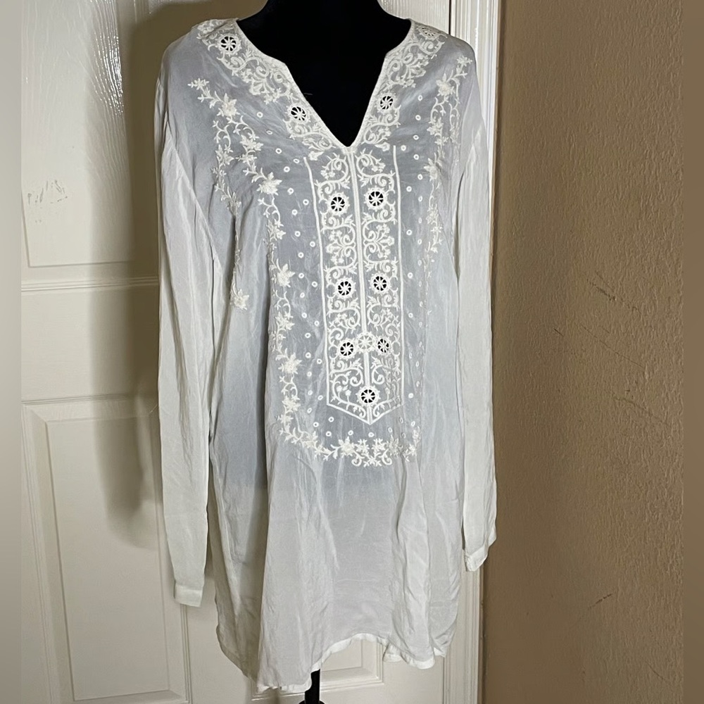 Johnny Was Boho Embroidered Top 🤍